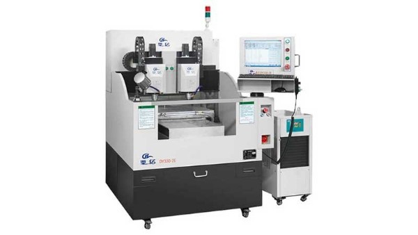 小型精密精雕機多少錢一臺？