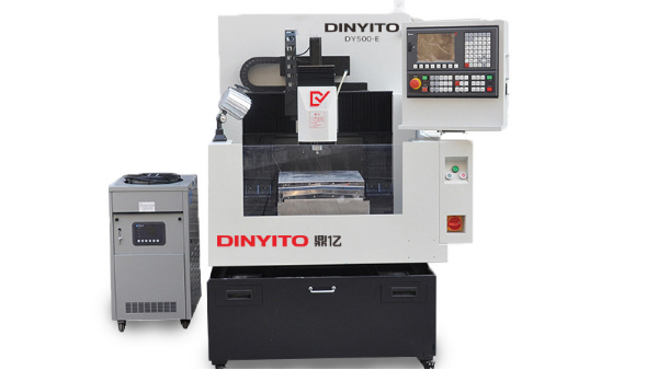 小型數(shù)控精雕機(jī)作業(yè)時不可不知的要點(diǎn)